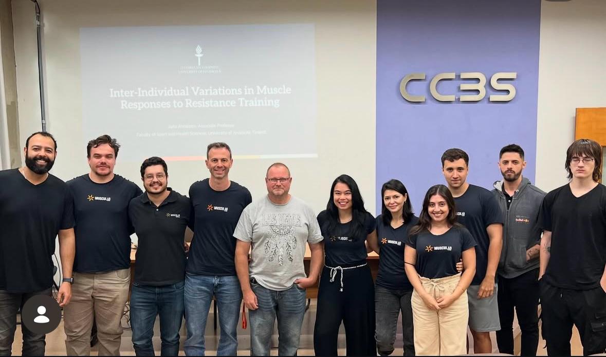 Dr.Juha Ahtiainen Faculdade de Esportes e Ciências da Saúde da Universidade da Finlândia